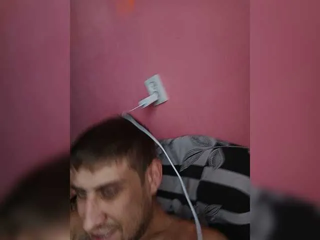 Live sex webcam photo for LisaVsVolk #276613026