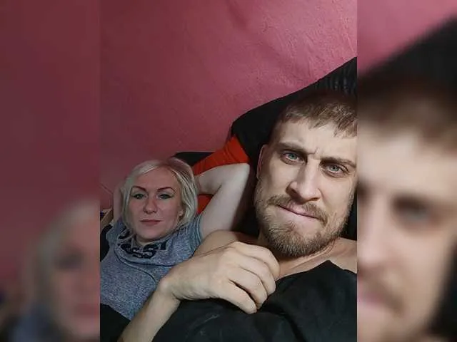 Live sex webcam photo for LisaVsVolk #276988629