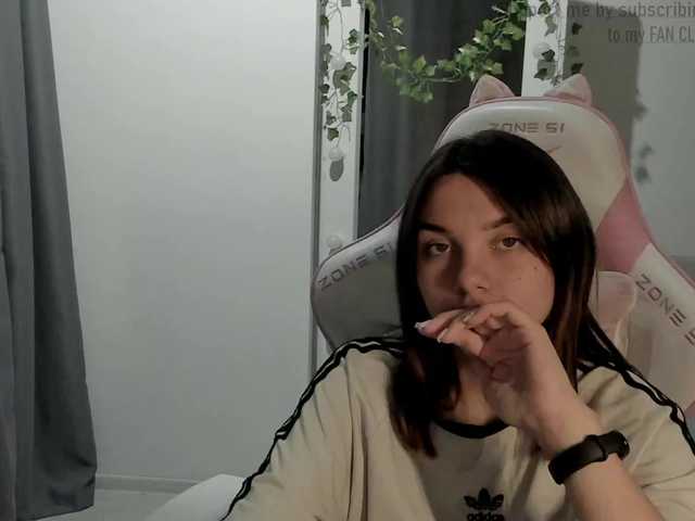 Live sex webcam photo for Lisamurm #291773732