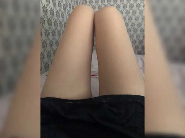 Live sex webcam photo for Lisenok-19 #272197298
