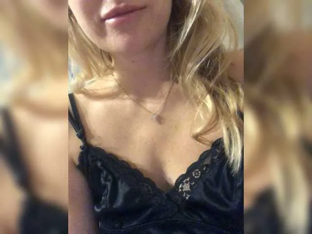 Live sex webcam photo for Lisenok-19 #274159424