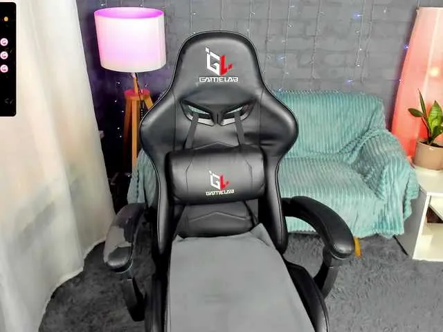 Live sex webcam photo for LisetMonroe #278267566