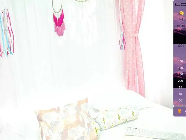Live sex webcam photo for LisethDani #271982247