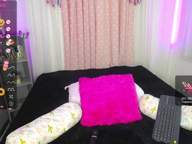 Live sex webcam photo for LisethDani #276180635