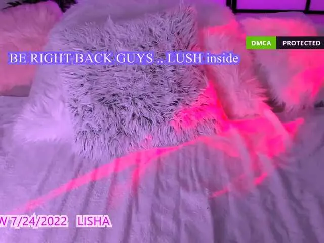 Live sex webcam photo for LishaDivine #274159696
