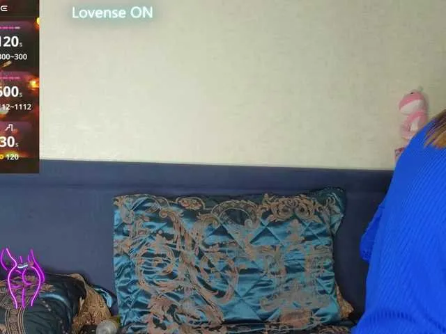 Live sex webcam photo for Lisi4ka-Basik #291765109