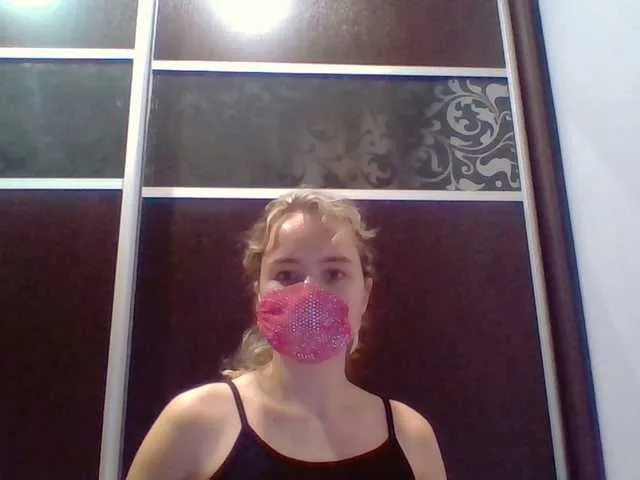 Live sex webcam photo for Lisonya #277014357