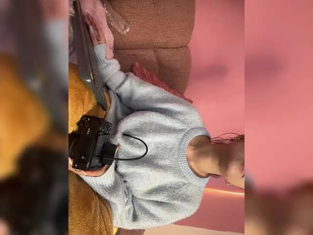 Live sex webcam photo for LissaMorgann #290728223