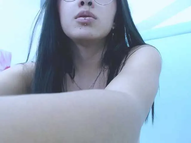 Live sex webcam photo for LissanDj69 #272167209