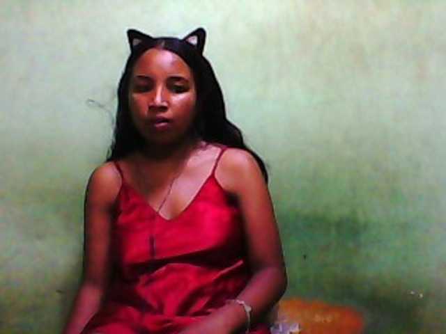 Live sex webcam photo for LitleAmanda #277285735