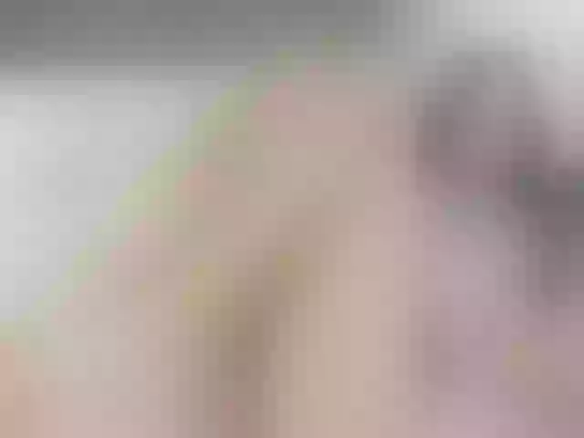 Live sex webcam photo for Little-Jenni1 #277271303
