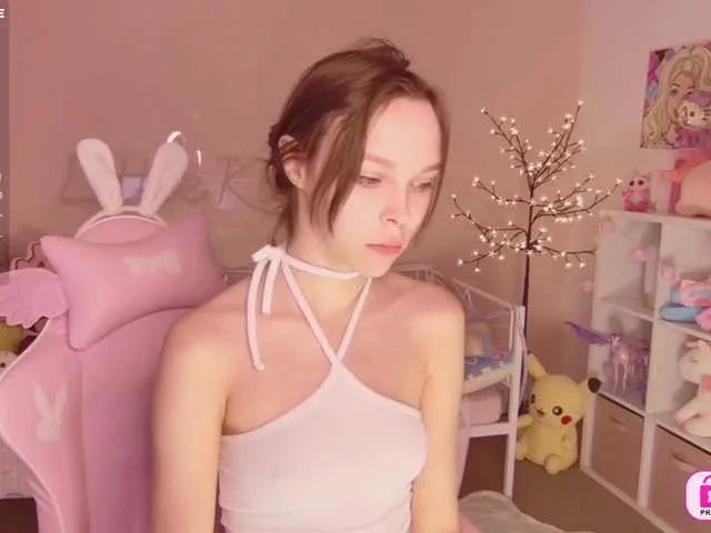 Live sex webcam photo for Little-Kitt69 #274280442