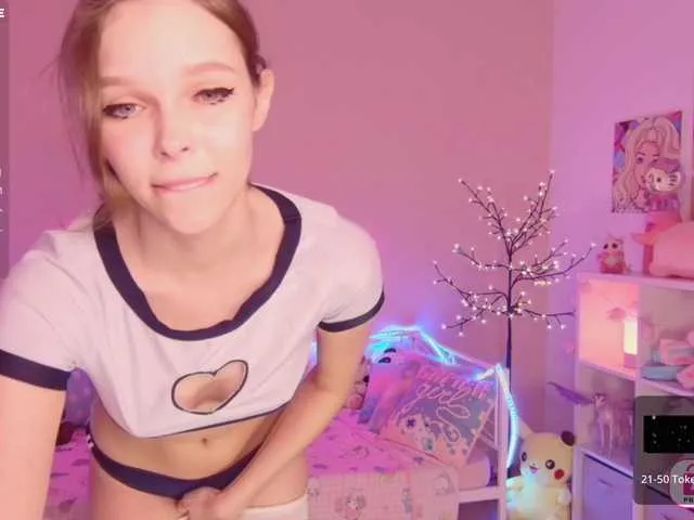 Live sex webcam photo for Little-Kitt69 #274293383