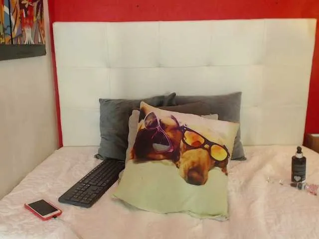 Live sex webcam photo for Little-Liluu #276917079