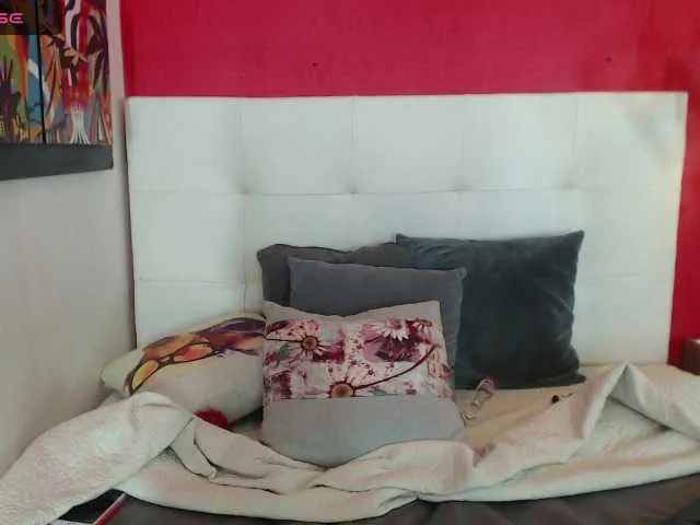Live sex webcam photo for Little-Liluu #277175731