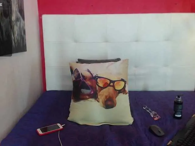 Live sex webcam photo for Little-Liluu #277388888
