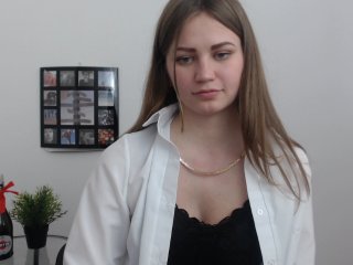 Live sex webcam photo for Little-Meow #149401830