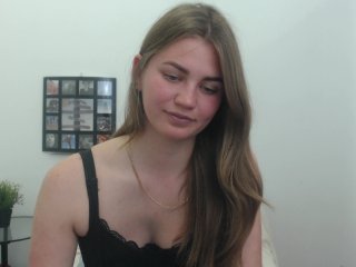 Live sex webcam photo for Little-Meow #155694950