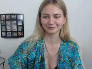 Live sex webcam photo for Little-Meow #160625913