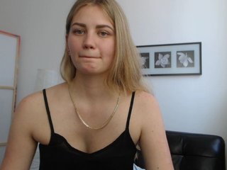 Live sex webcam photo for Little-Meow #160847100