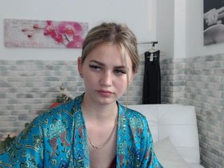 Live sex webcam photo for Little-Meow #162282045