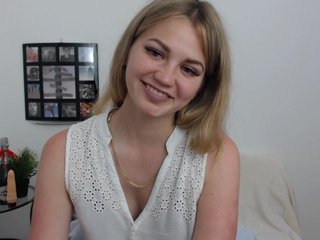 Live sex webcam photo for Little-Meow #163838460