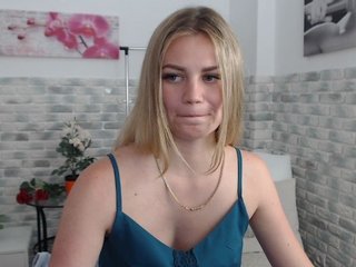 Live sex webcam photo for Little-Meow #165137558