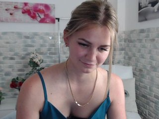 Live sex webcam photo for Little-Meow #165171645