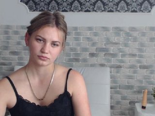 Live sex webcam photo for Little-Meow #168154482