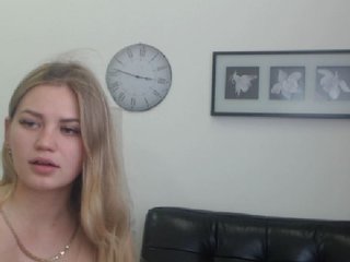 Live sex webcam photo for Little-Meow #170652369