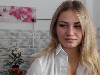 Live sex webcam photo for Little-Meow #172911080