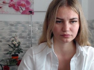 Live sex webcam photo for Little-Meow #172918718