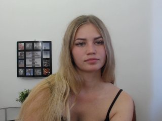 Live sex webcam photo for Little-Meow #175435004