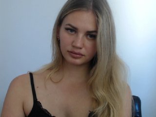 Live sex webcam photo for Little-Meow #178603279