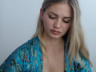 Live sex webcam photo for Little-Meow #178829766