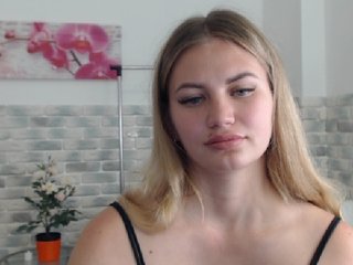 Live sex webcam photo for Little-Meow #179139355