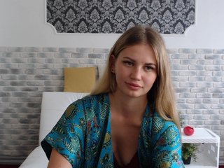 Live sex webcam photo for Little-Meow #180611559