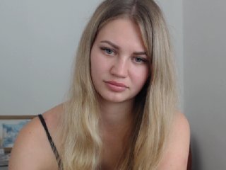 Live sex webcam photo for Little-Meow #181038527