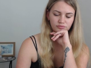 Live sex webcam photo for Little-Meow #181049696