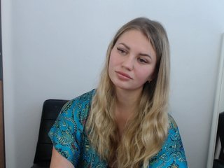 Live sex webcam photo for Little-Meow #181213701