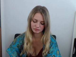 Live sex webcam photo for Little-Meow #181215215