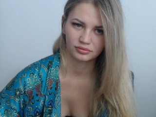 Live sex webcam photo for Little-Meow #182446581