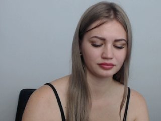 Live sex webcam photo for Little-Meow #183801904