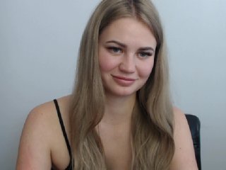 Live sex webcam photo for Little-Meow #184385771