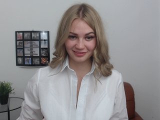 Live sex webcam photo for Little-Meow #184881963