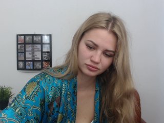 Live sex webcam photo for Little-Meow #185183972