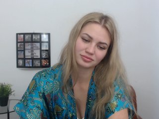 Live sex webcam photo for Little-Meow #185185474