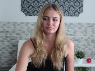 Live sex webcam photo for Little-Meow #190214733