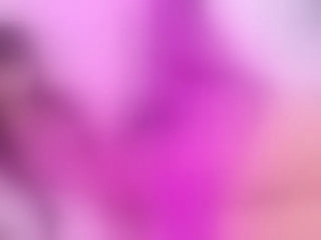 Live sex webcam photo for Little-Siena #293474228
