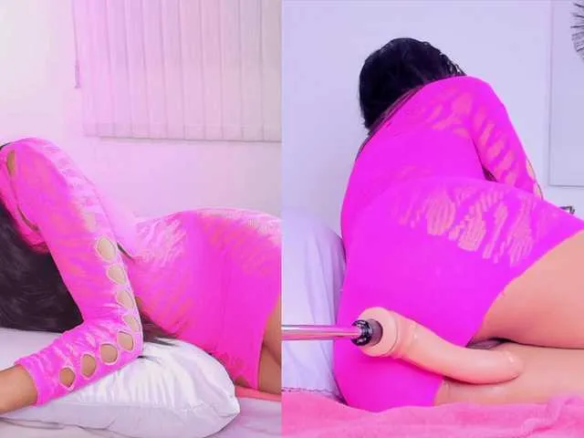 Live sex webcam photo for Little-Siena #293988016